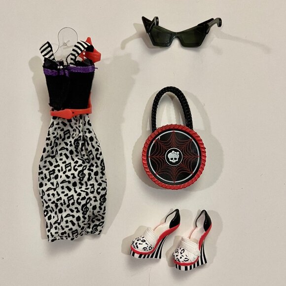 Monster High Operetta Fashion Pack - Picture 2 of 7